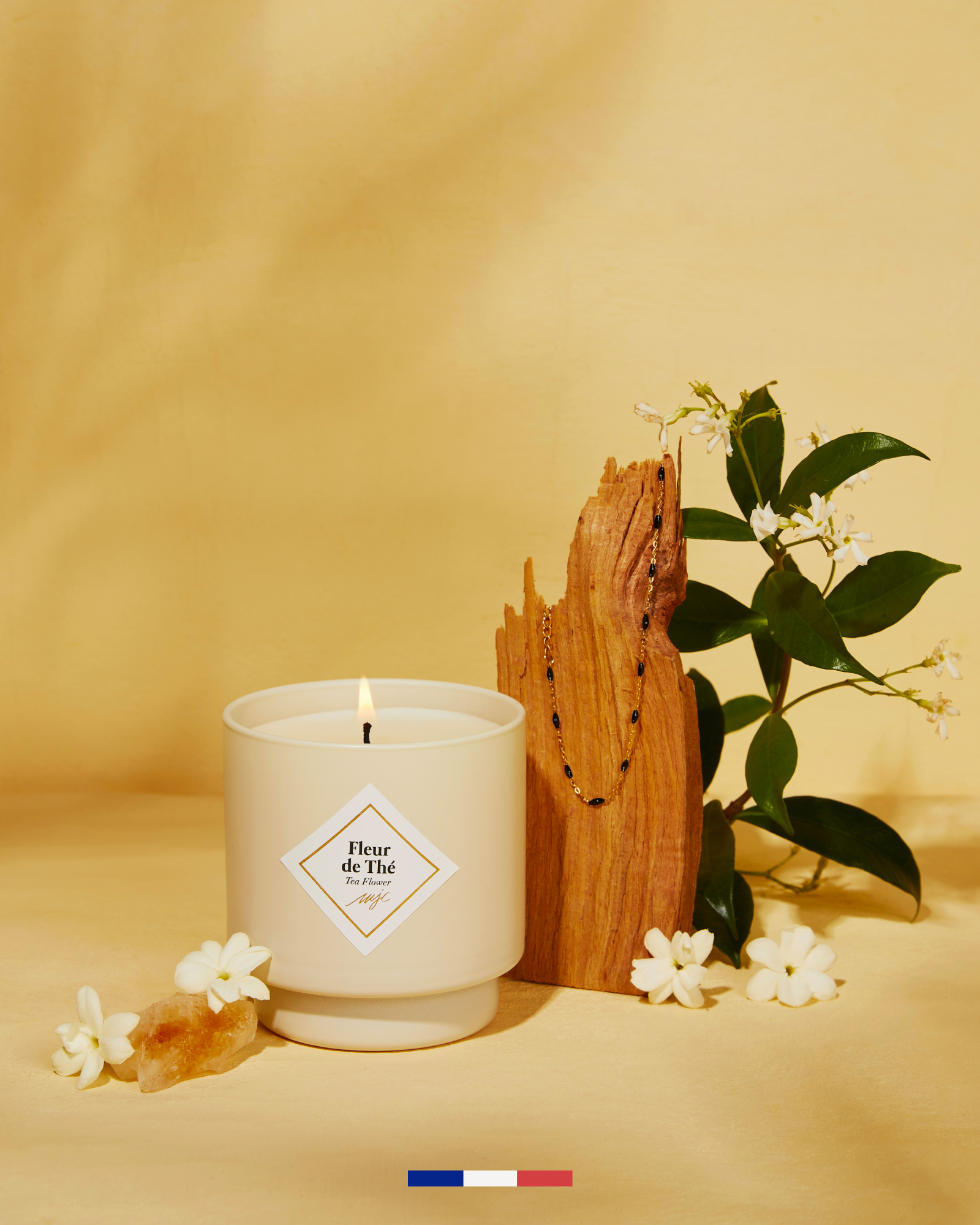 Geurkaars met sieraad Fleur de Thé
