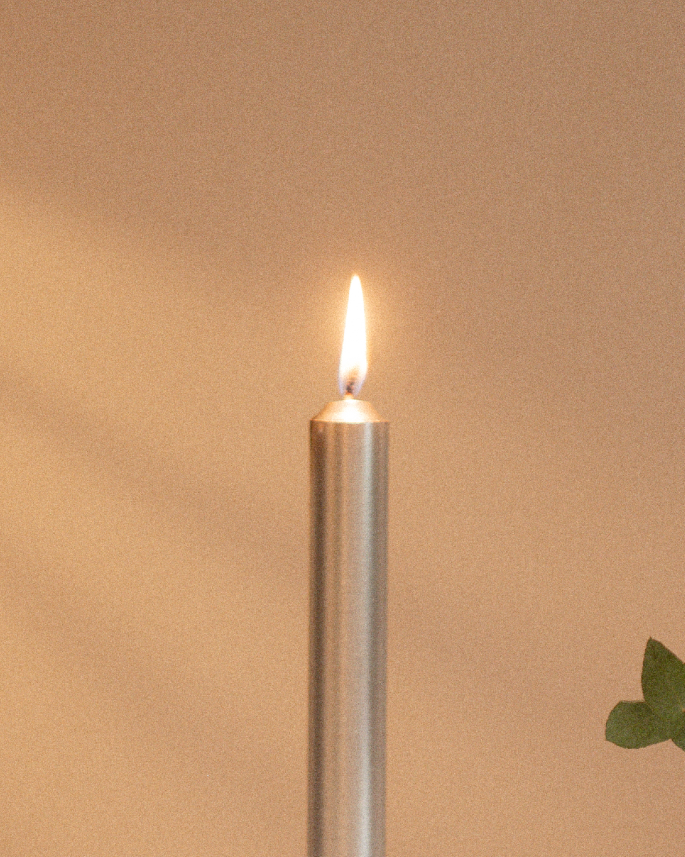 Egaal gekleurde stompkaars Zilver
