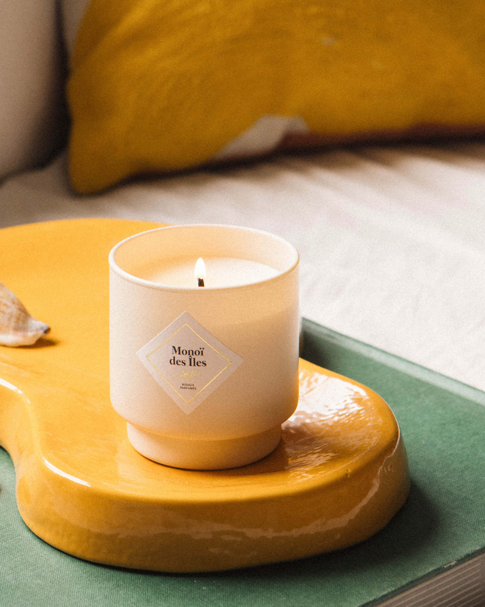 Geurkaars met sieraad Monoï des Îles