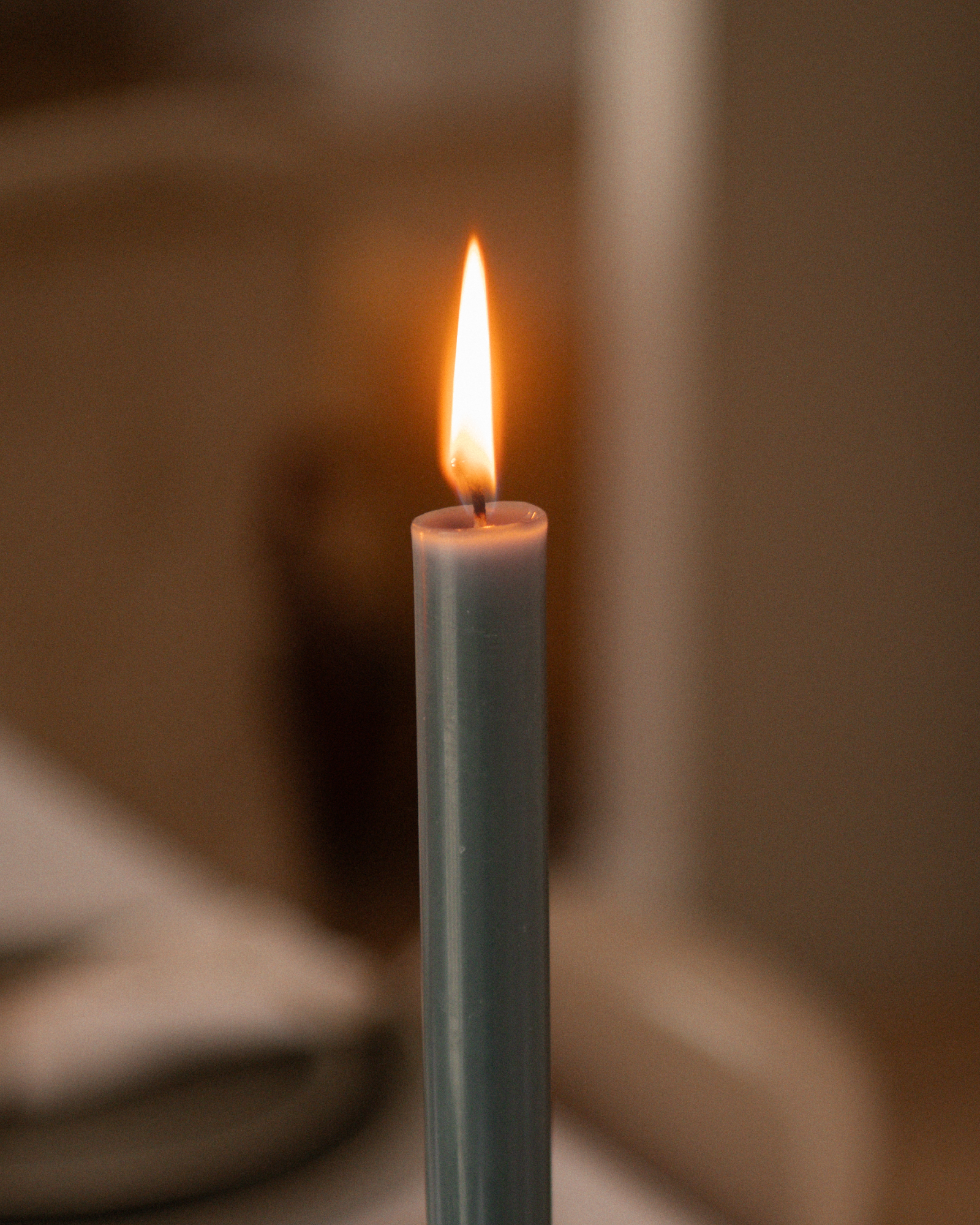 Egaal gekleurde stompkaars Bosgroen