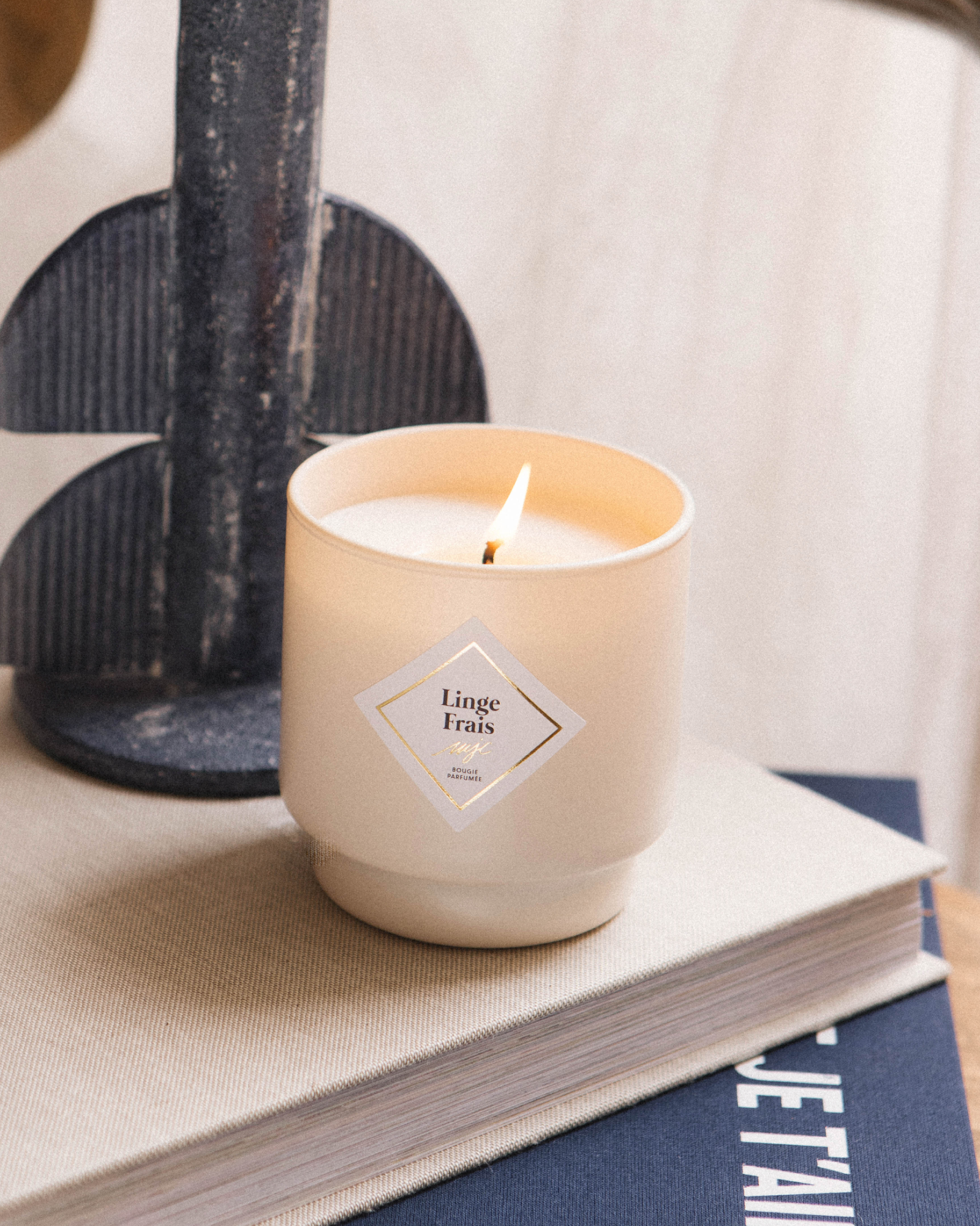 Geurkaars met sieraad Linge Frais