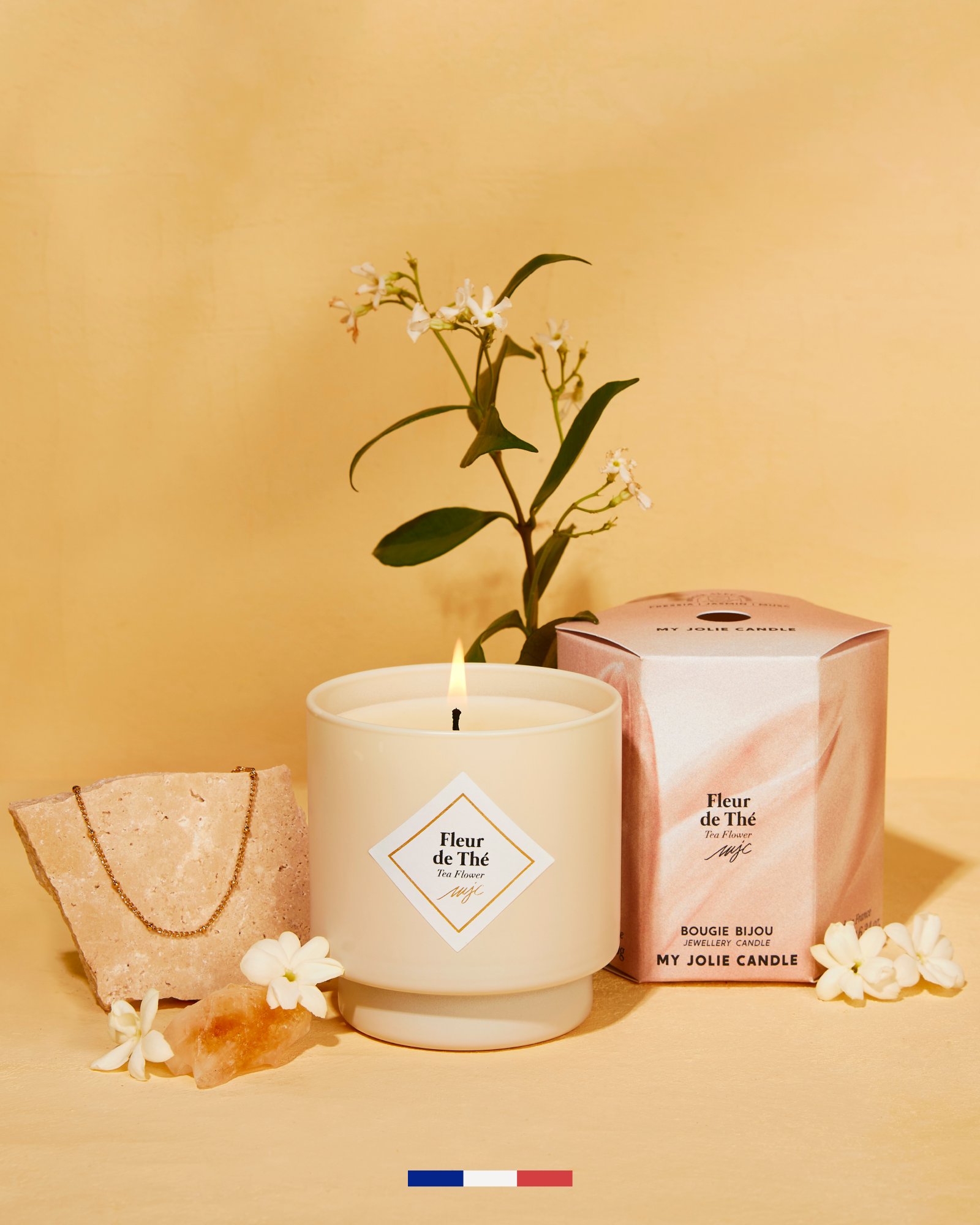 Geurkaars met sieraad Fleur de Thé