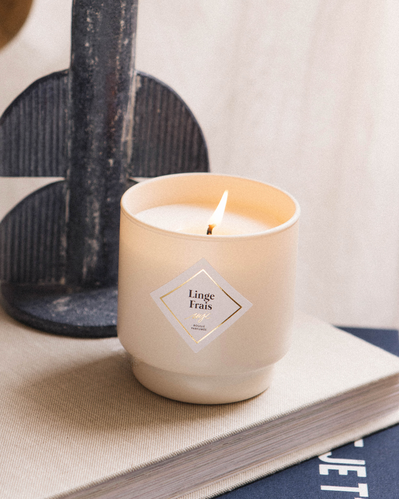Geurkaars met sieraad Linge Frais